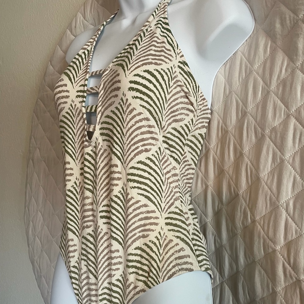One piece swim suit size 8